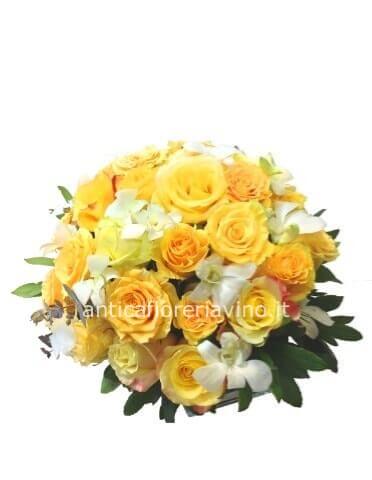 Centrotavola di rose COLORE A SCELTA DA  CONFERMARE PER LA DISPONIBILITA'